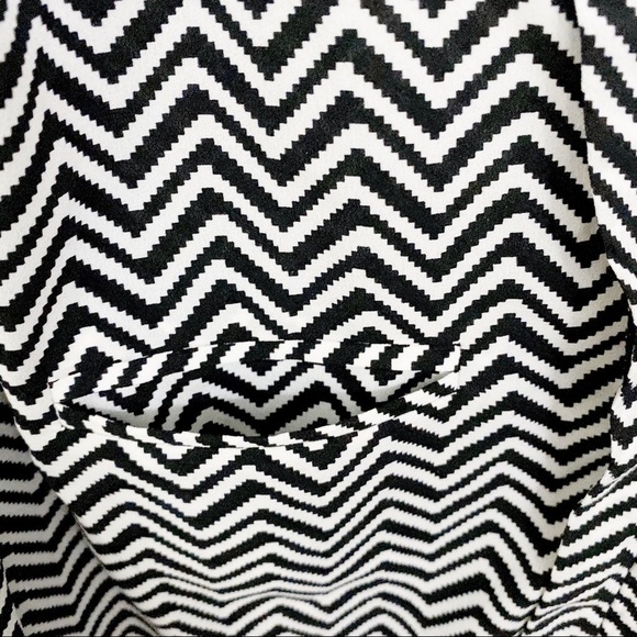 French Connection Black & White Chevron Blouse - Picture 4 of 8